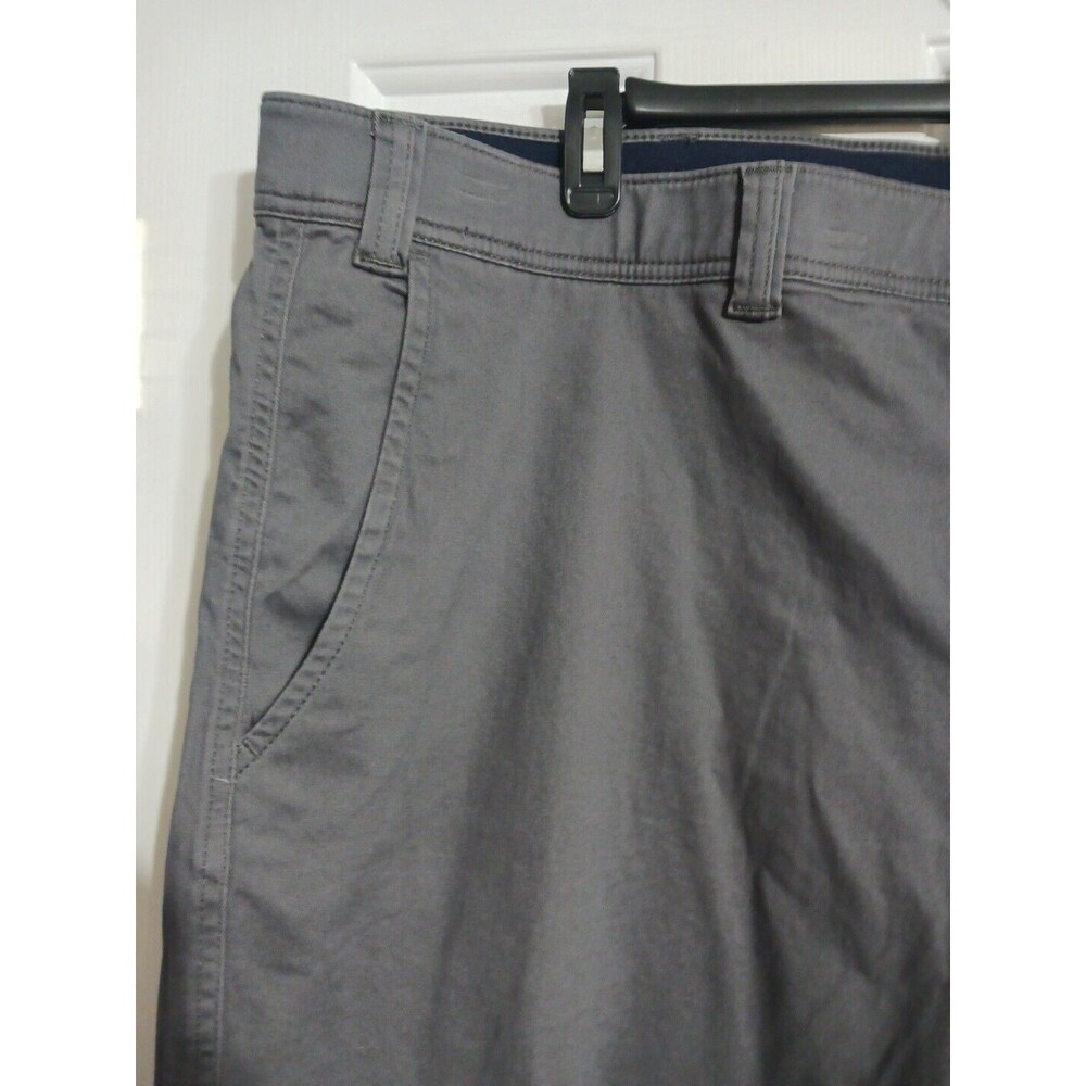 NWT Men's St. John's Bay Big&Tall 11" Flat Front Shorts Size 42 Tall Charcoal - Picture 2 of 6